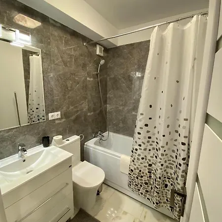 Apartment Deluxe Eroilor